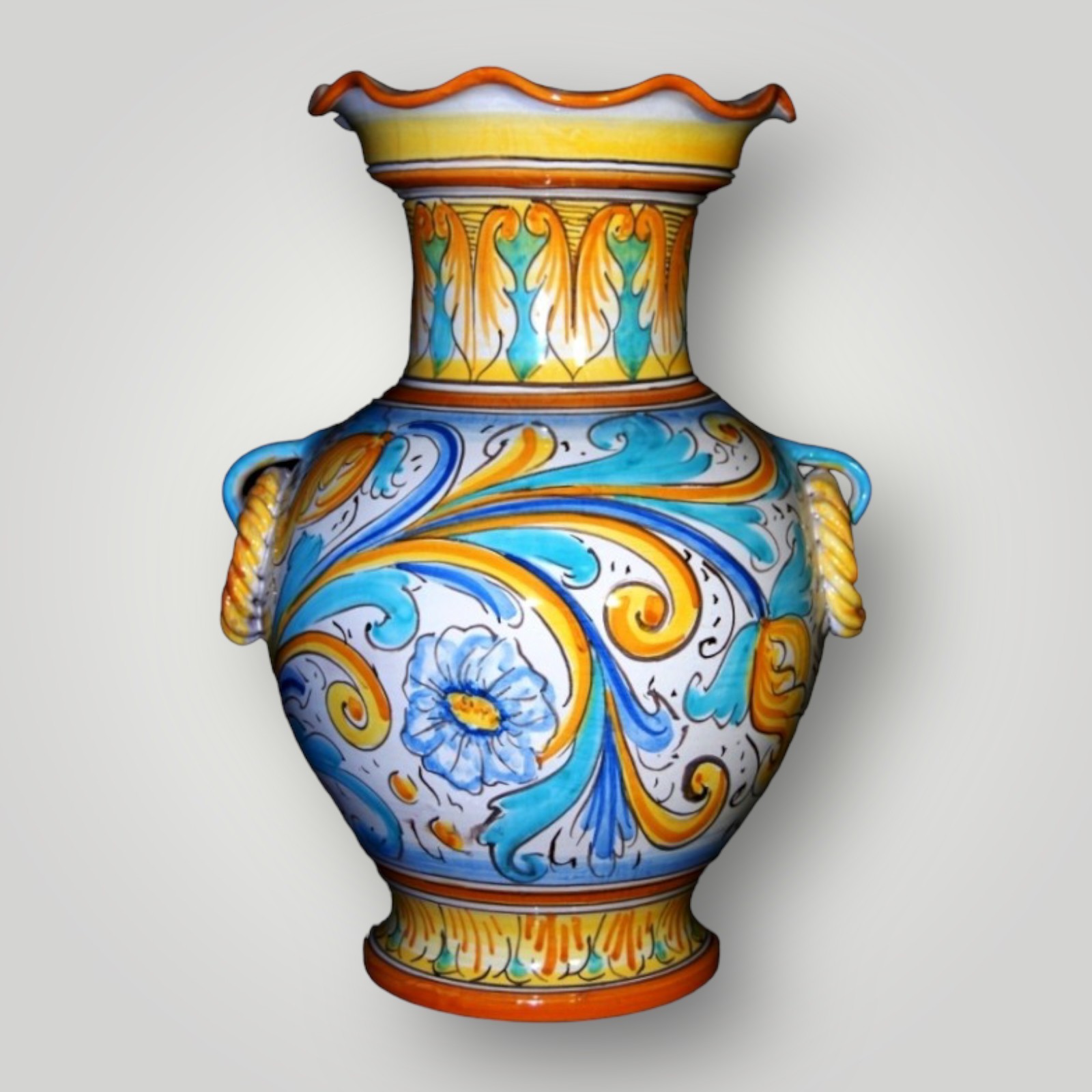 Vaso decoro dell'800 in ceramica di Caltagirone