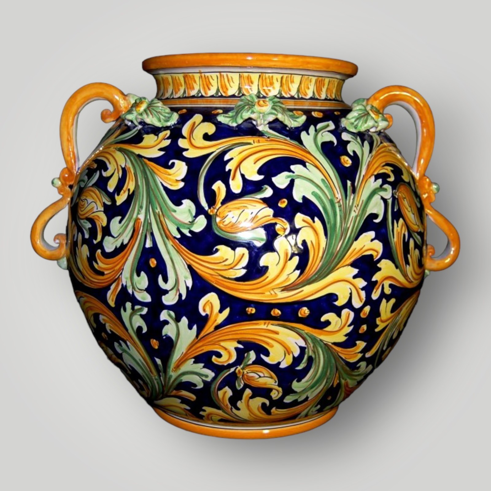 Vaso o portafiori in ceramica di Caltagirone