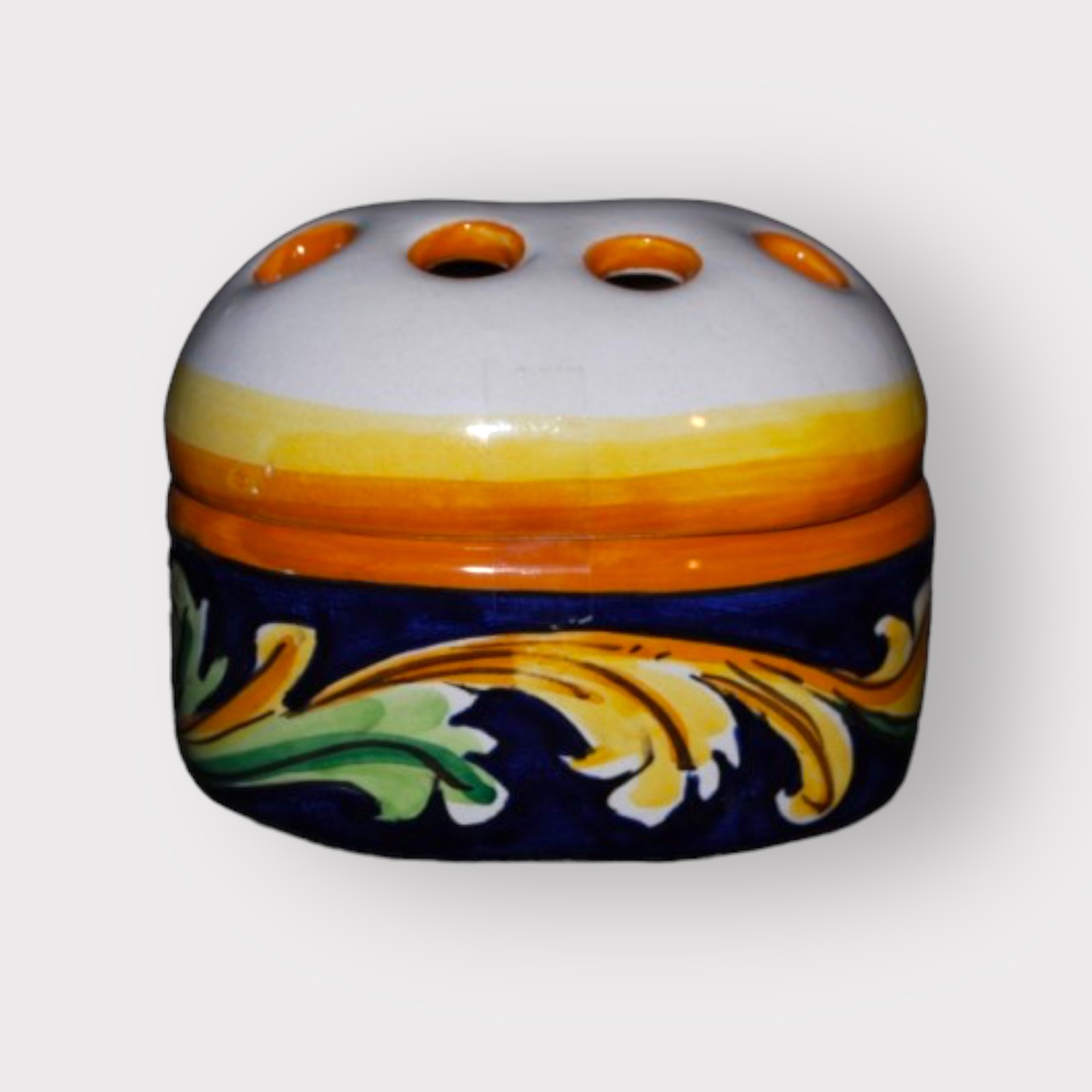 Portaspazzolini in ceramica di Caltagirone