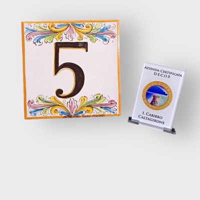 Numero civico in ceramica di Caltagirone