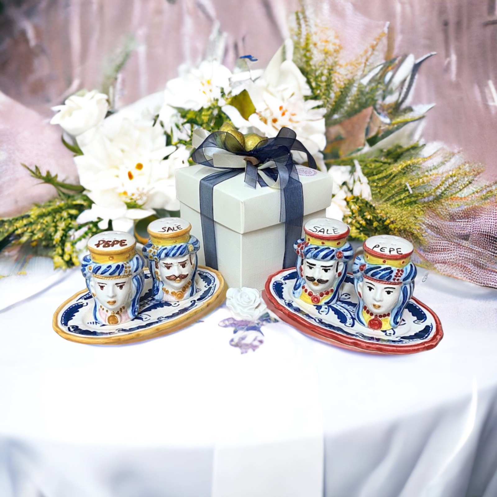 Sale-pepe a testa di moro in ceramica di Caltagirone