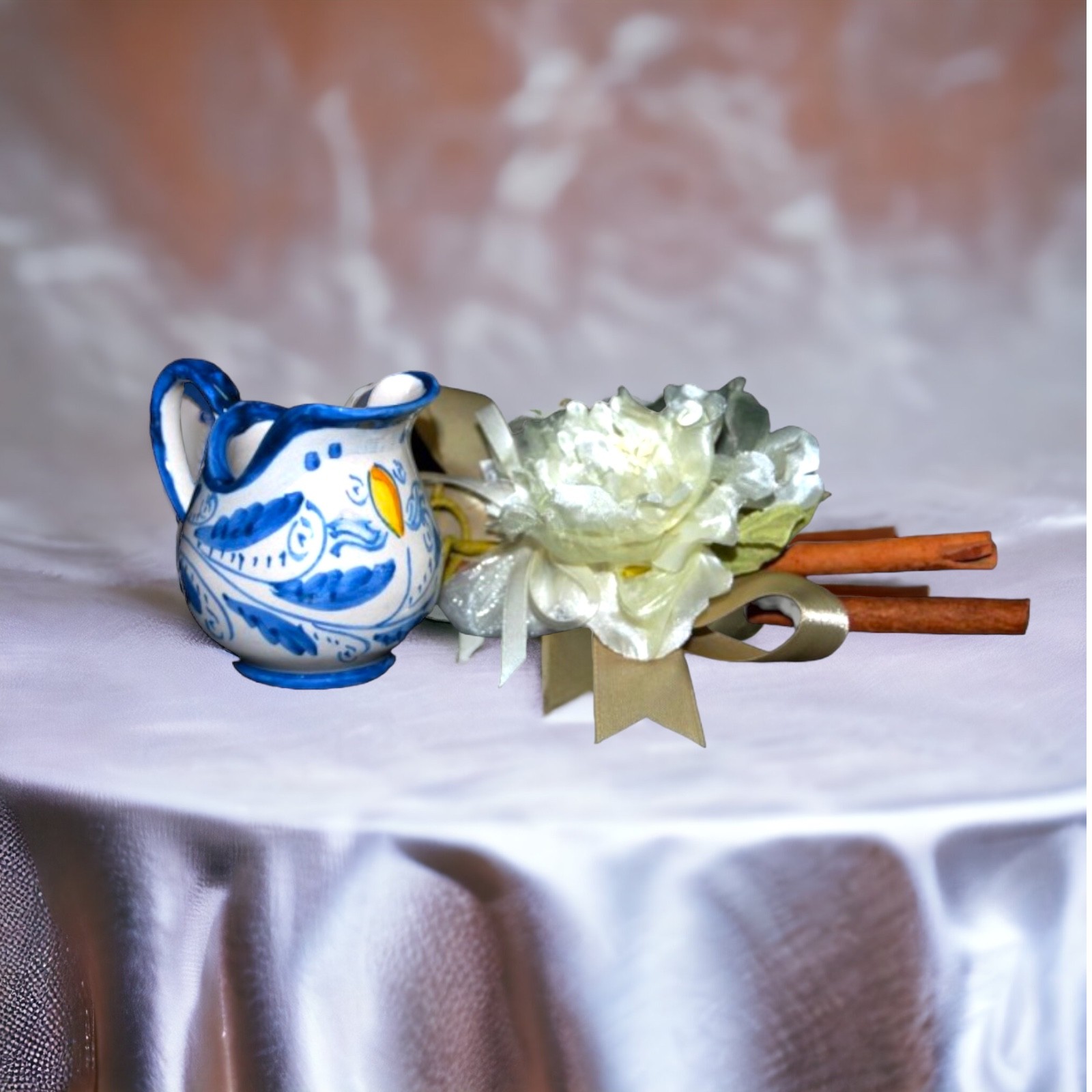 Lattiera in ceramica di Caltagirone