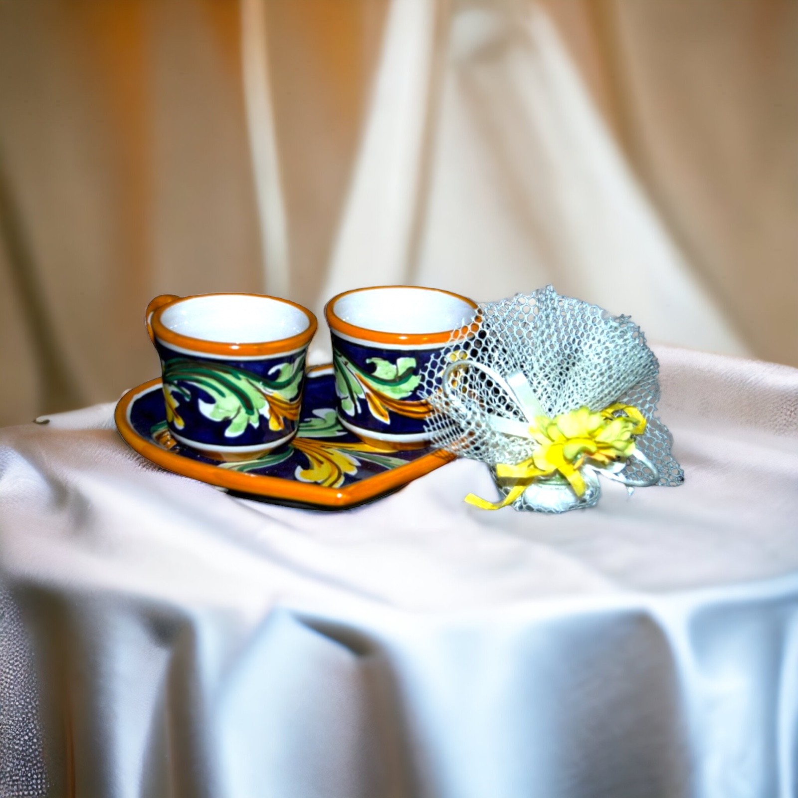 Servizio a cuore tazzine dec. Ornato blu in ceramica di Caltagirone