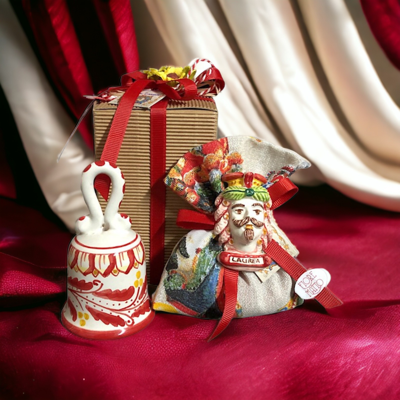 Campana in ceramica di Caltagirone