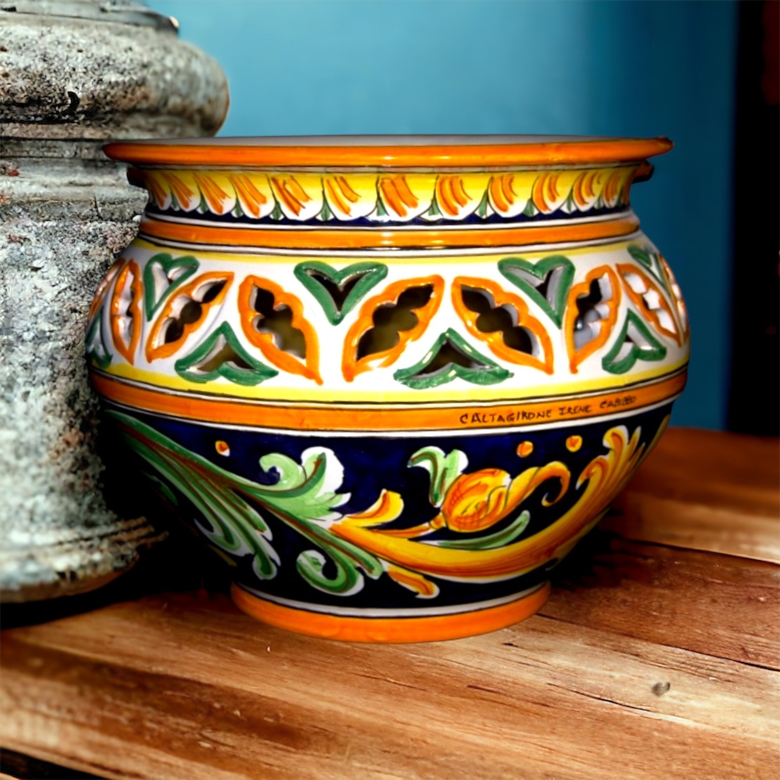 Portavasi d.30 decoro Ornato blu antico in ceramica di Caltagirone