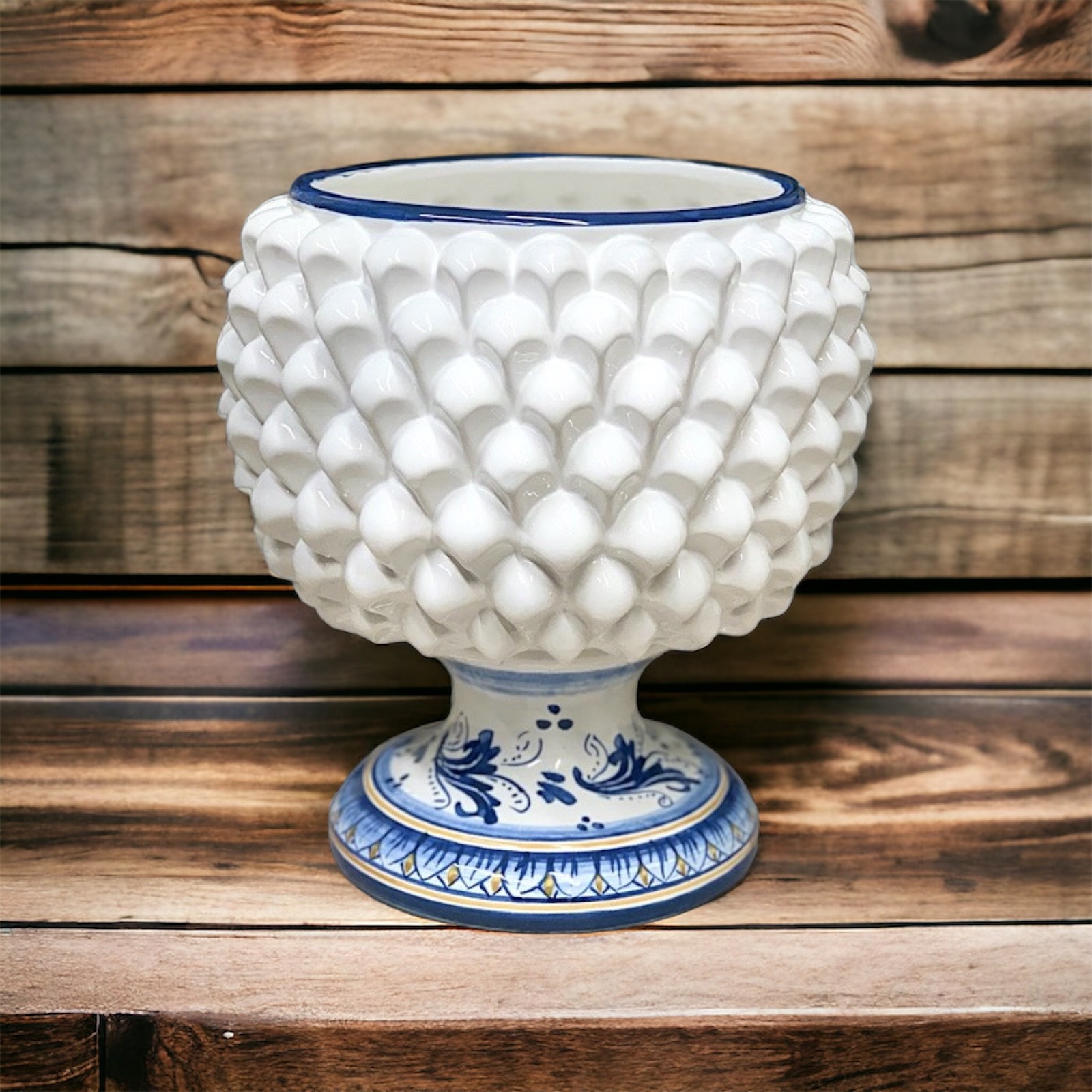 Portavasi Mezza Pigna decoro Reale del 700 in ceramica di Caltagirone