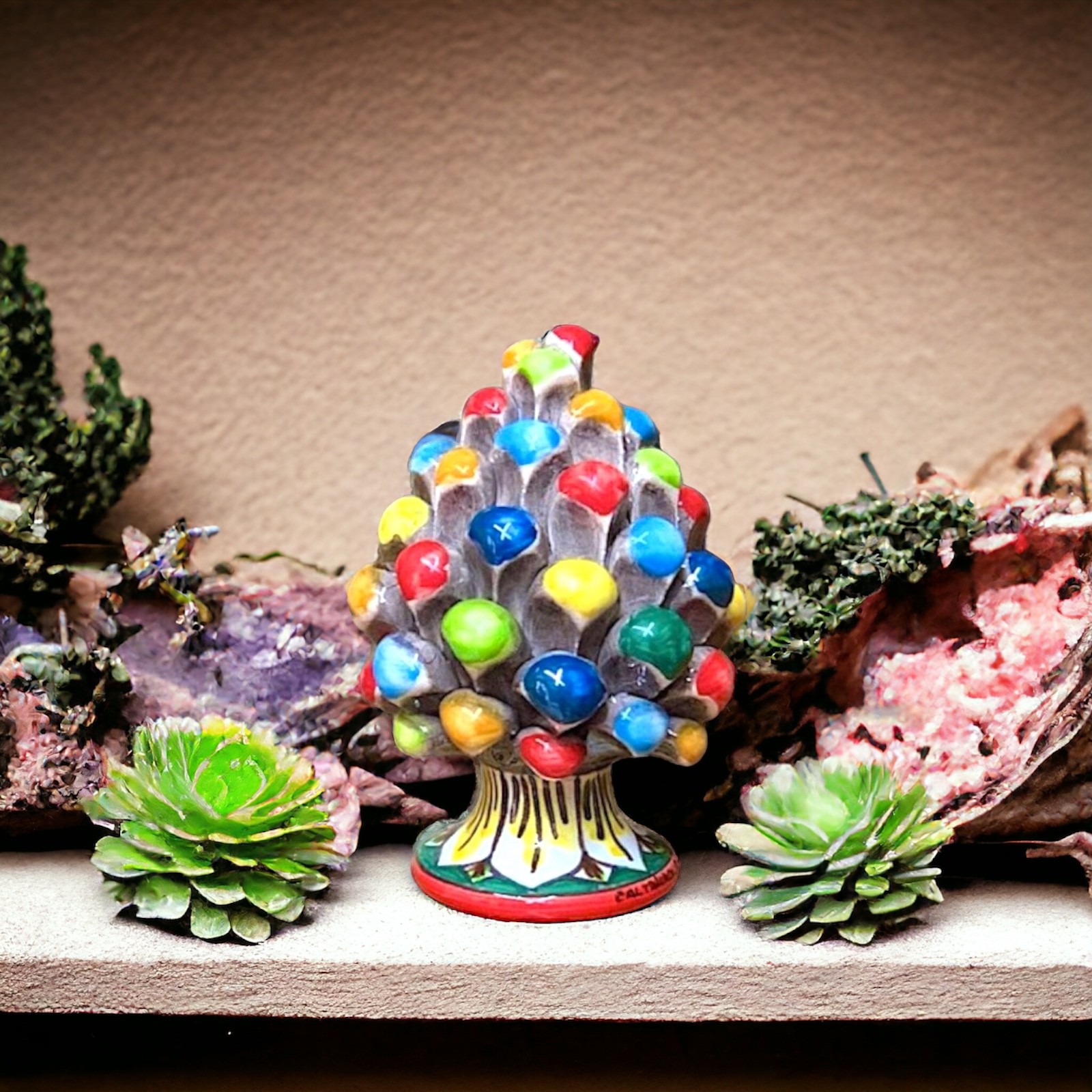 Pigna h.11 in ceramica di Caltagirone