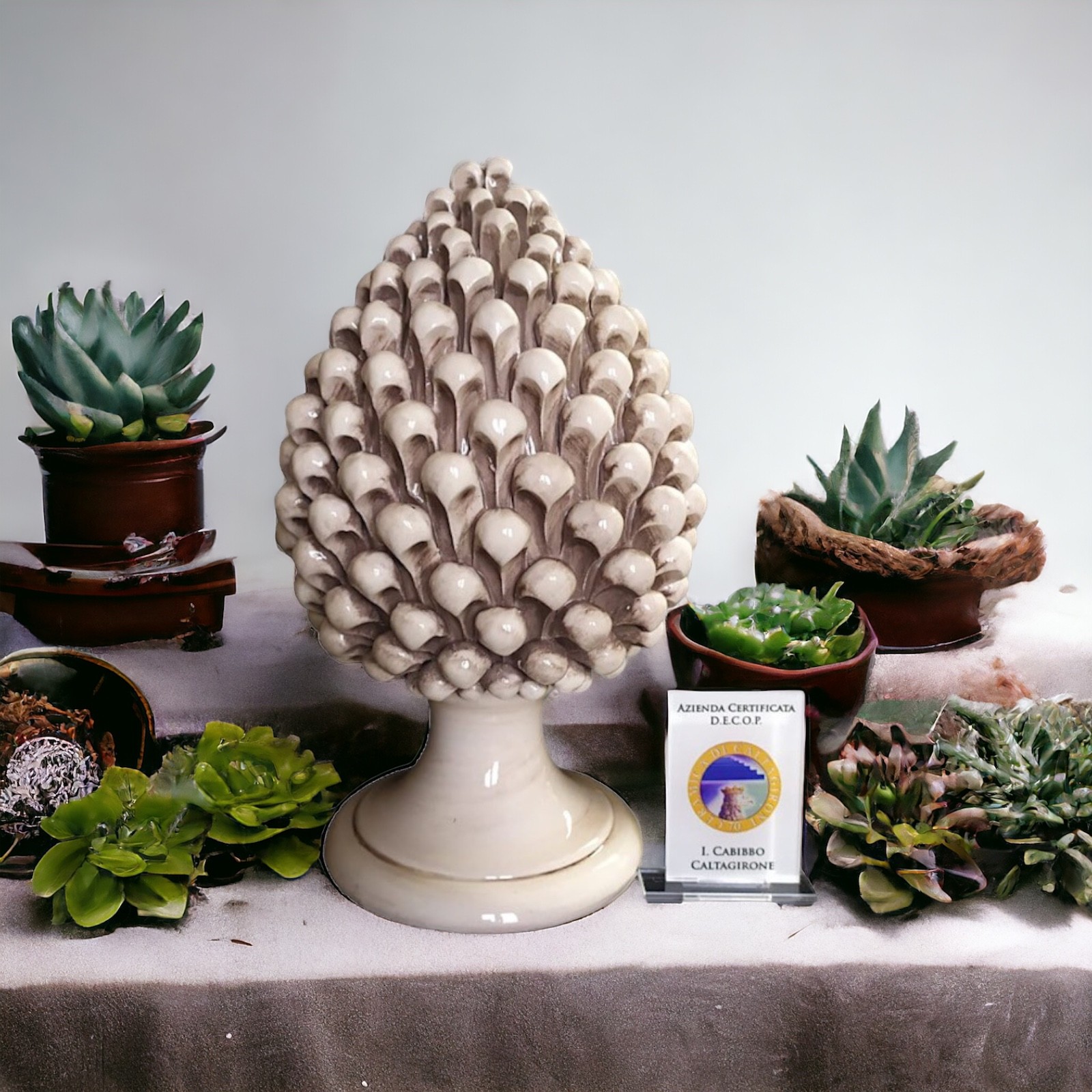 Pigna h.30 tipica dec. Fumè originale in ceramica di Caltagirone