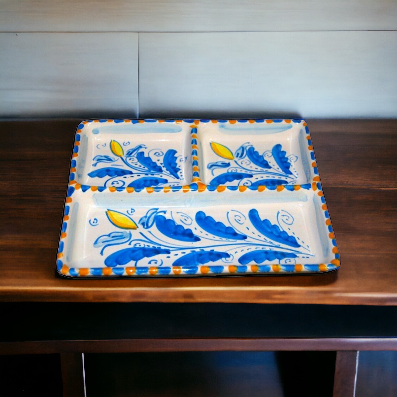 Antipastiera in ceramica di Caltagirone