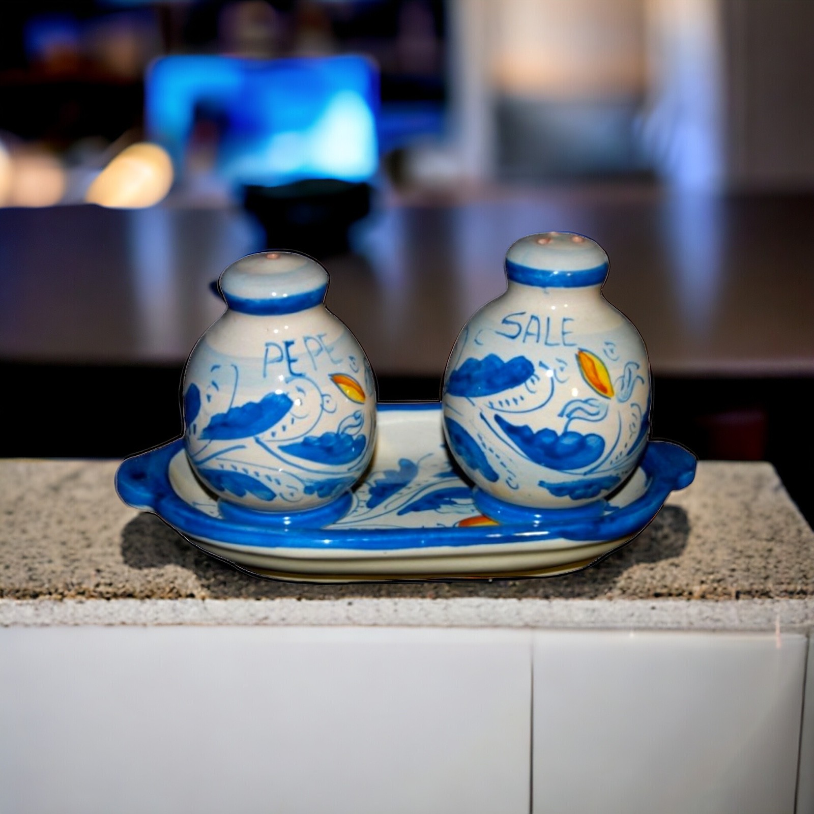 Servizio sale e pepe in ceramica di Caltagirone