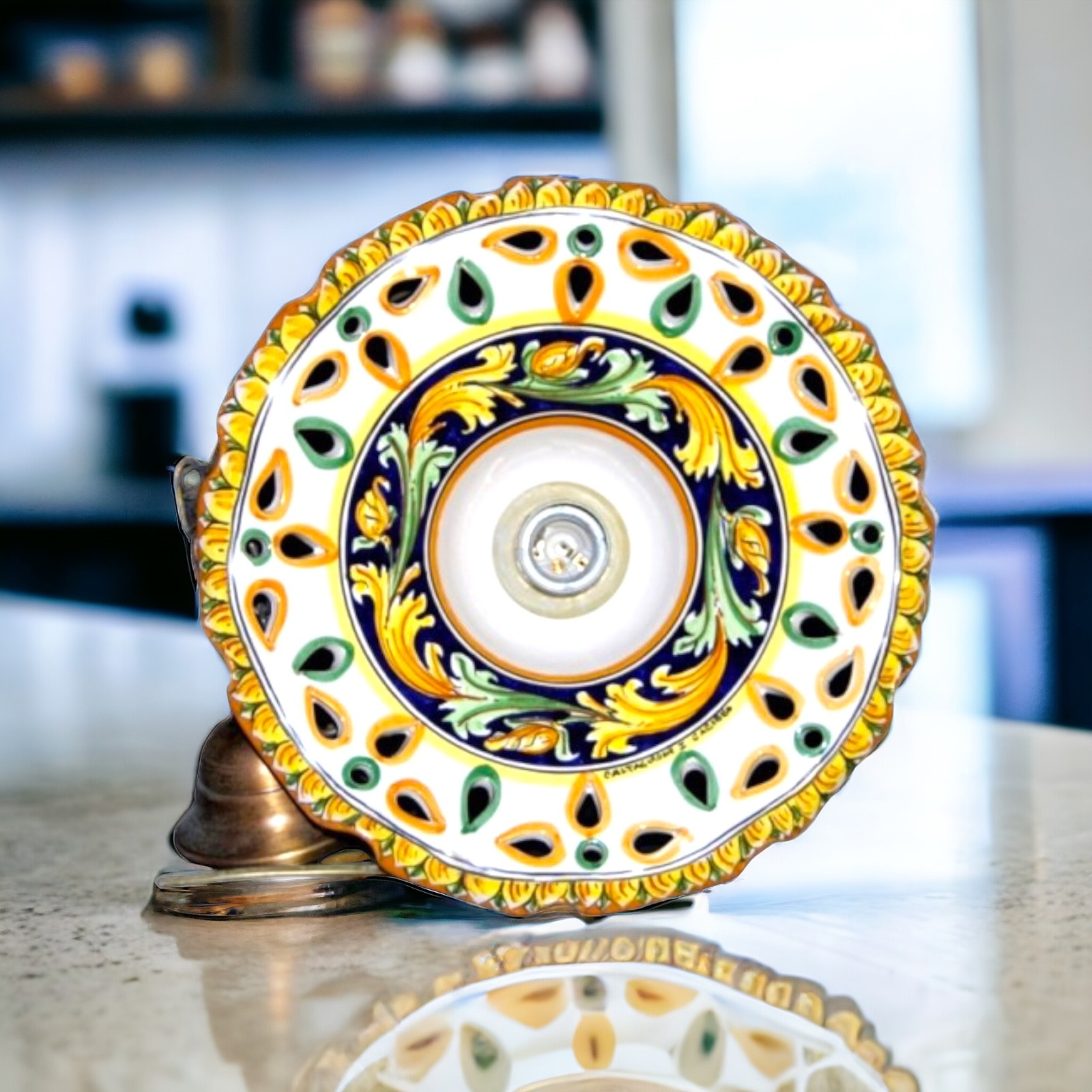 Lampadario traforato decoro del '700 ceramica di Caltagirone