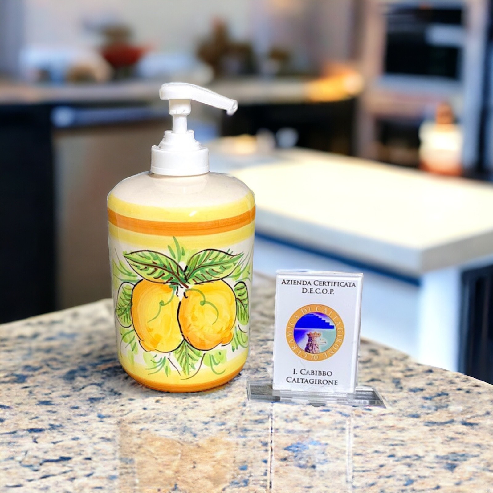 Dosatore per sapone liquido in ceramica di Caltagirone