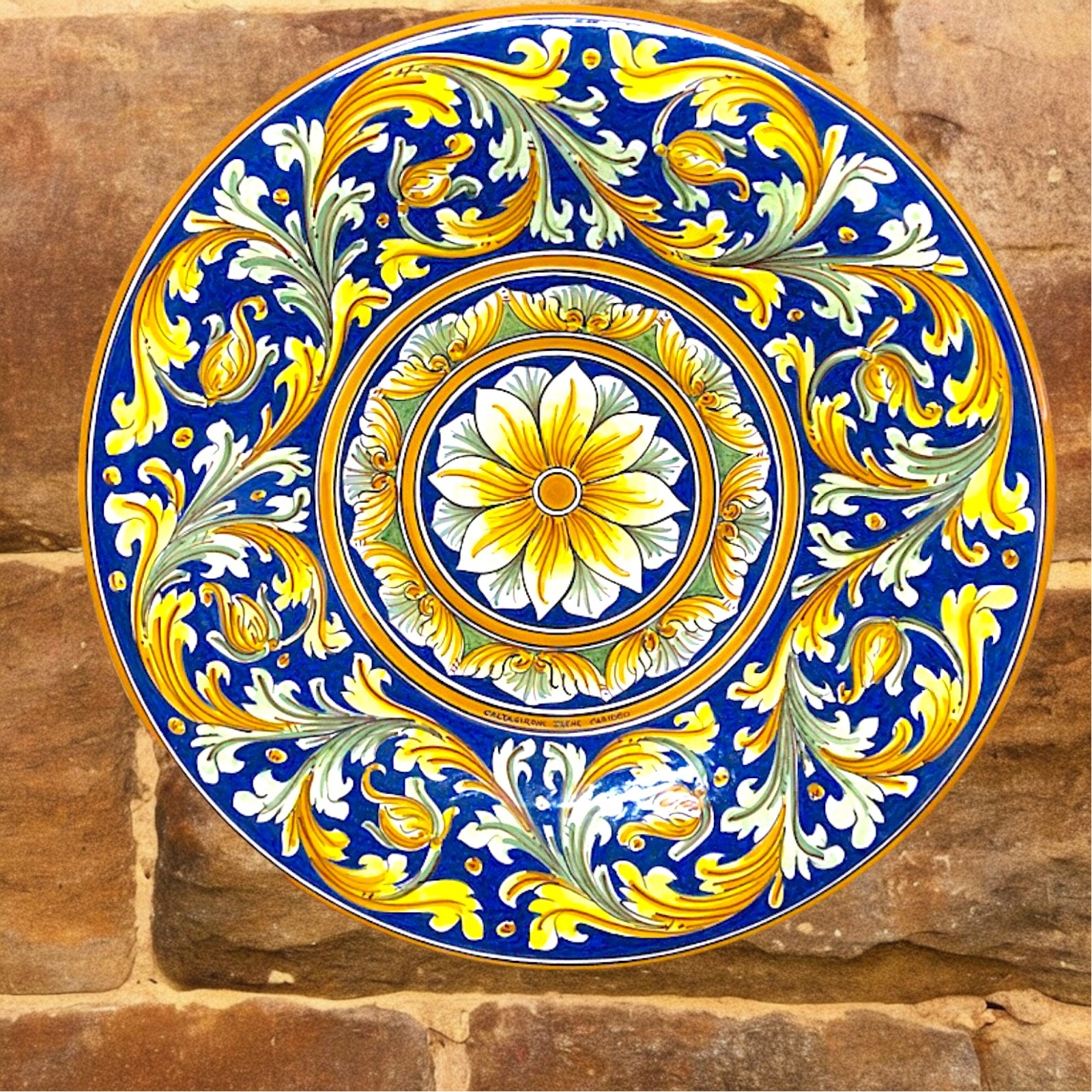Piatto Decoro Ornato in ceramica di Caltagirone
