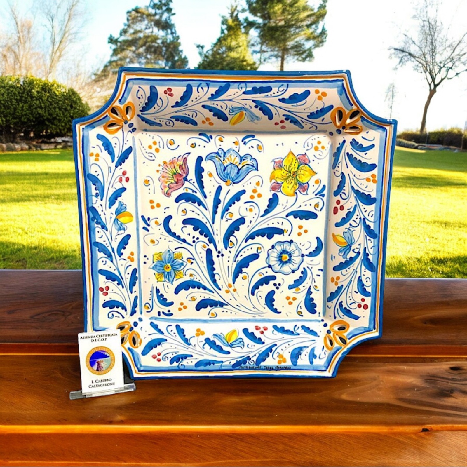 Piatto Ottagonale Decoro Del 600 originale in ceramica di Caltagirone
