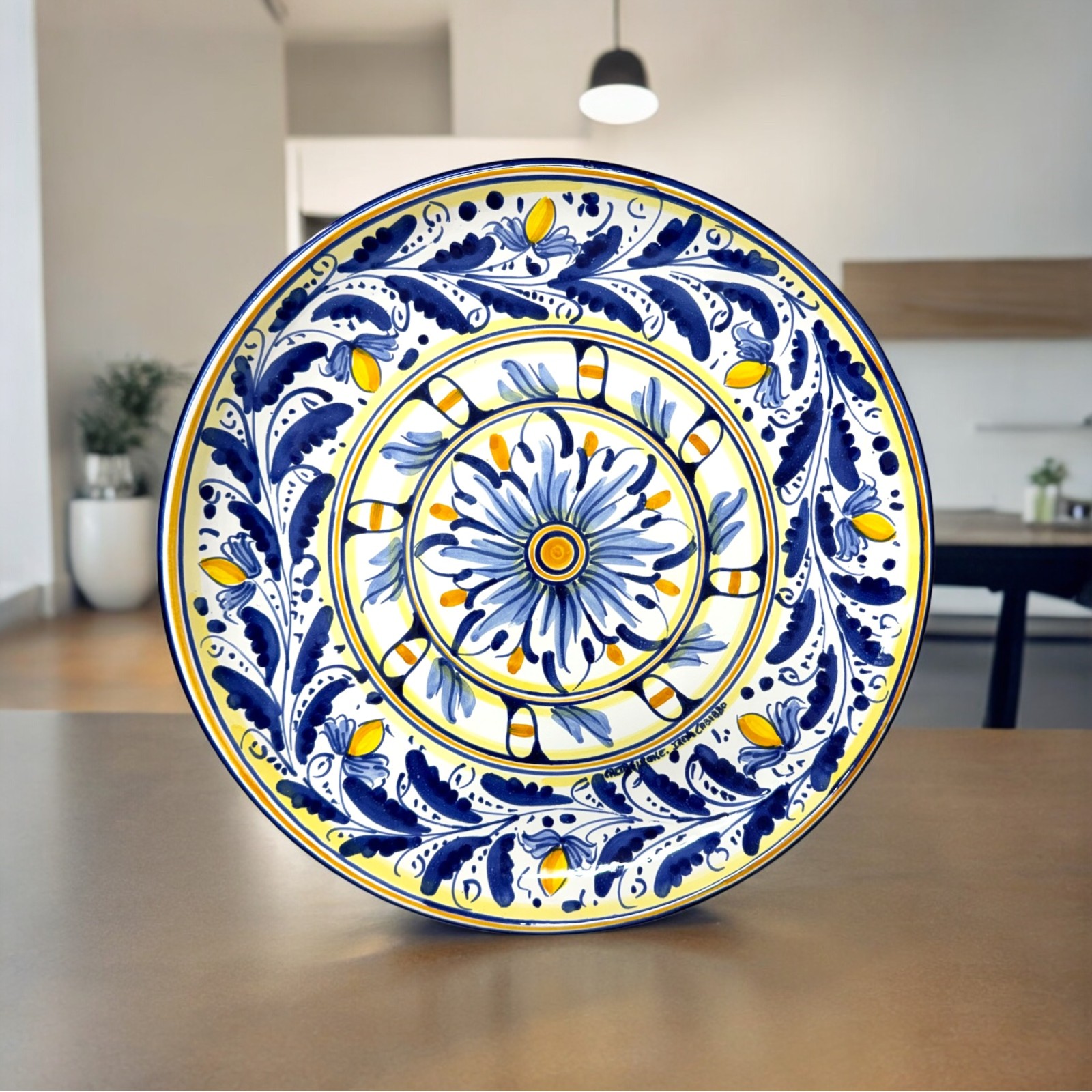 Piatto Decoro del 600 in ceramica di Caltagirone