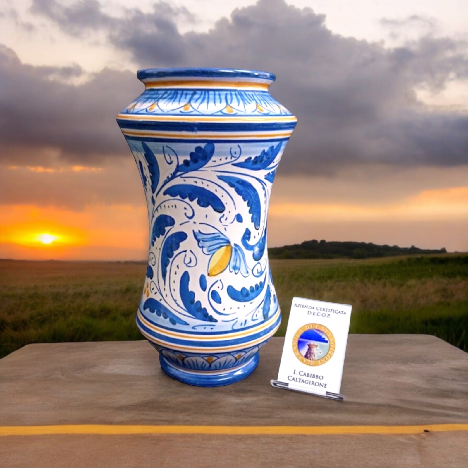 Vaso Farmacia h.30 decoro del '600 in ceramica di Caltagirone