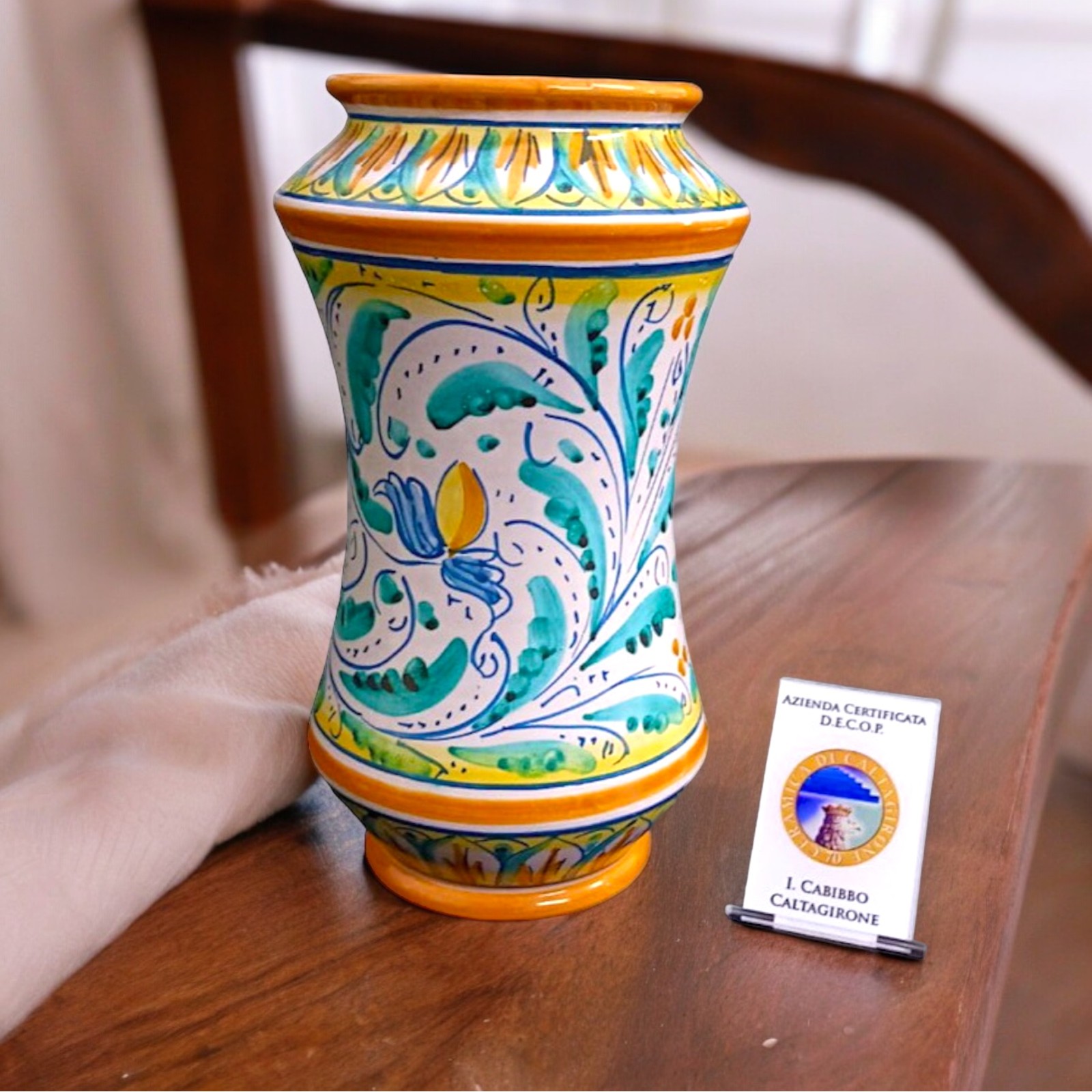 Vaso Farmacia h.30 decoro del '600 in ceramica di Caltagirone