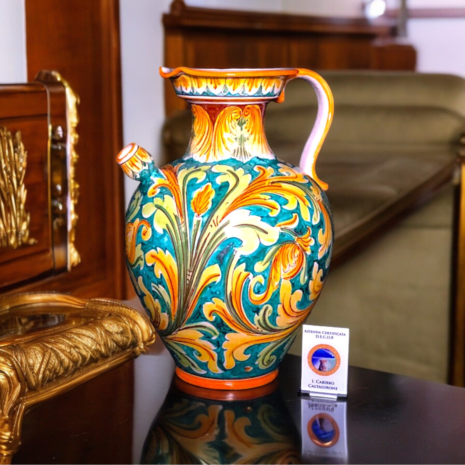 Vaso brocca Ornato del '700 in ceramica di Caltagirone