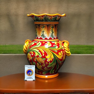 Vaso Ornato Rosso in ceramica di Caltagirone