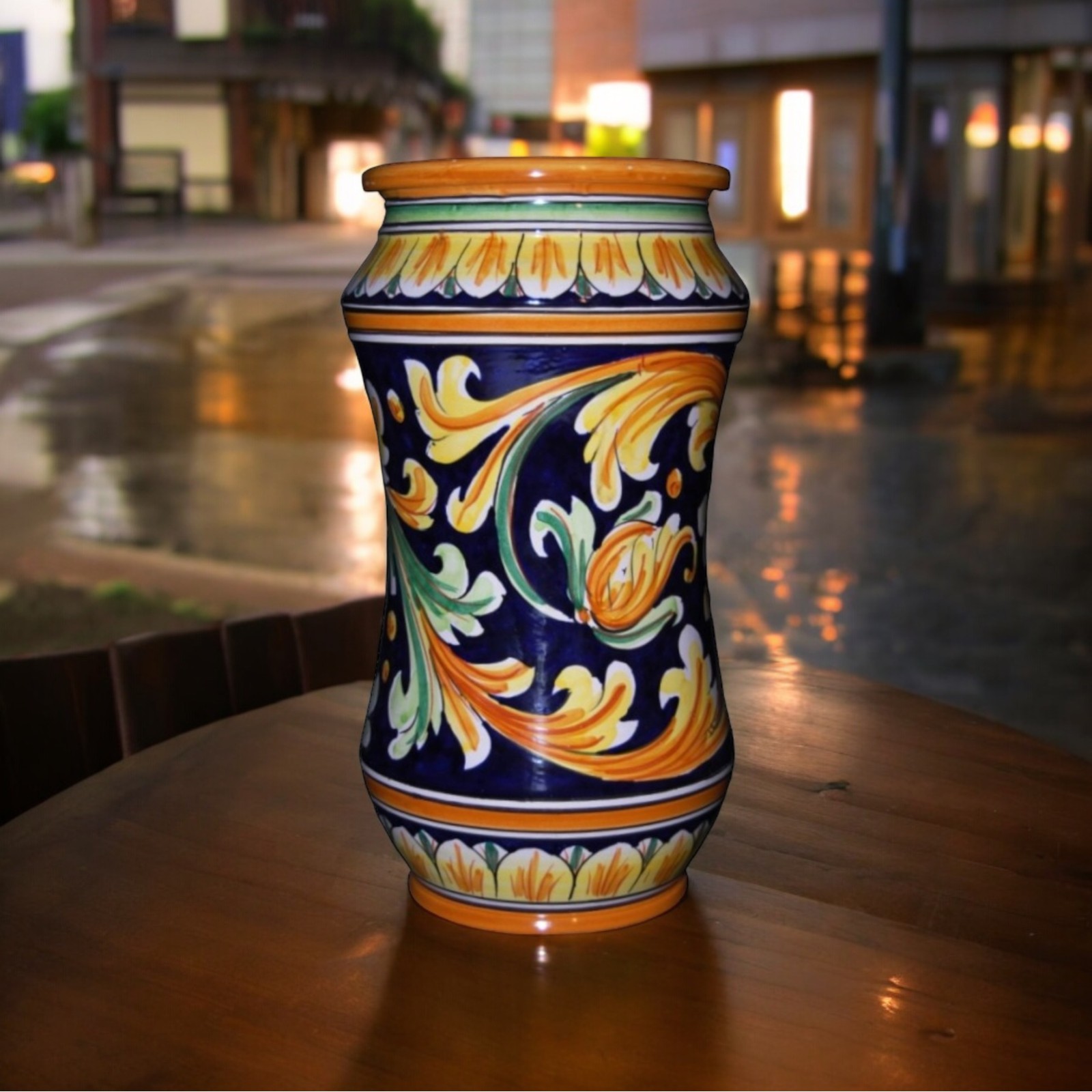 Vaso portafiori dec.Ornato in ceramica di Caltagirone