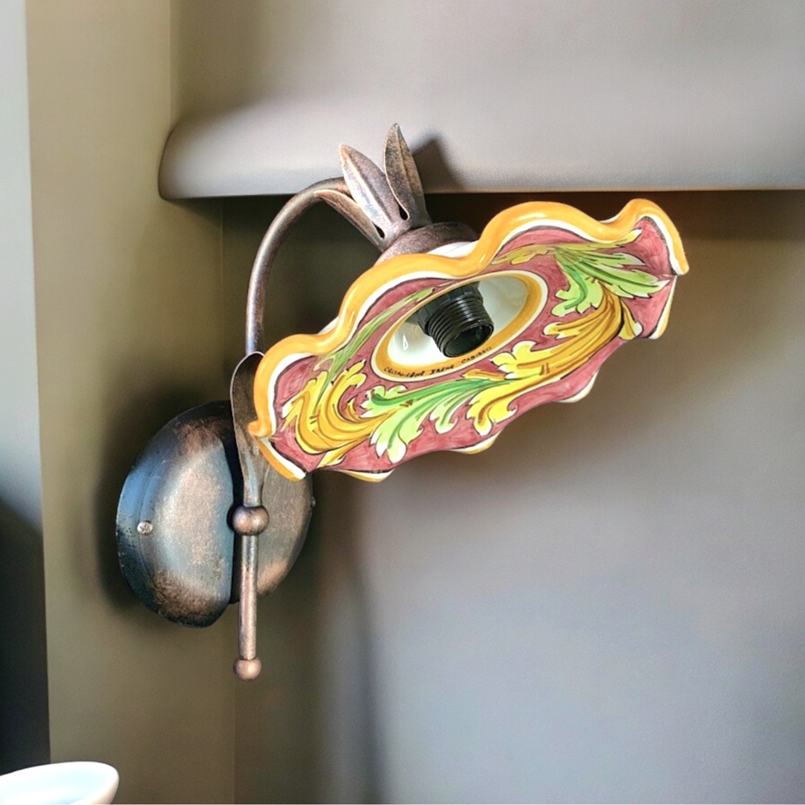 Applique decoro Ornato rosa antico in ceramica di Caltagirone