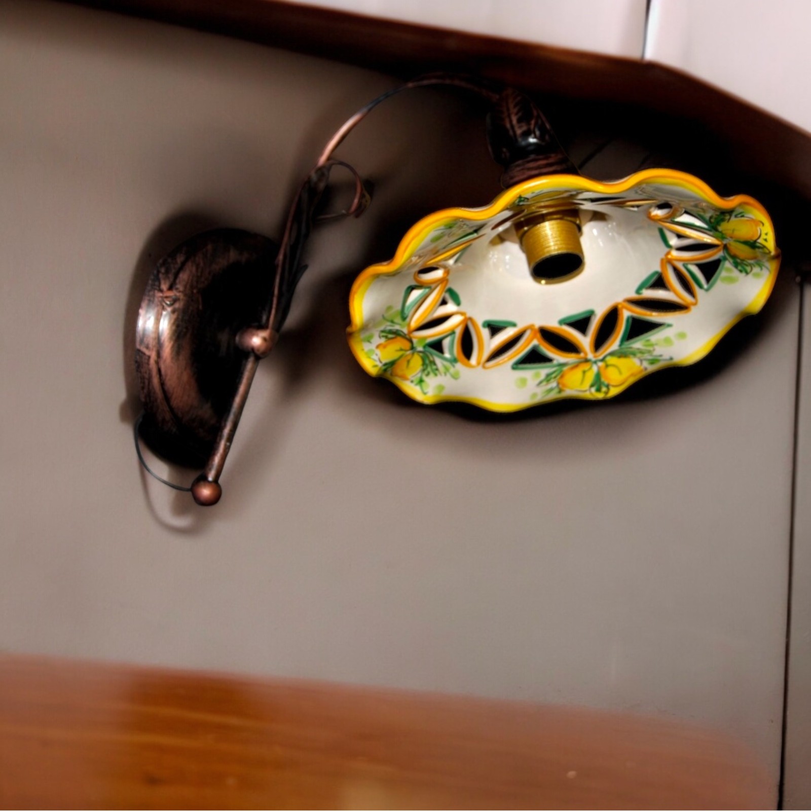 Applique traforato Limoni in ceramica di Caltagirone