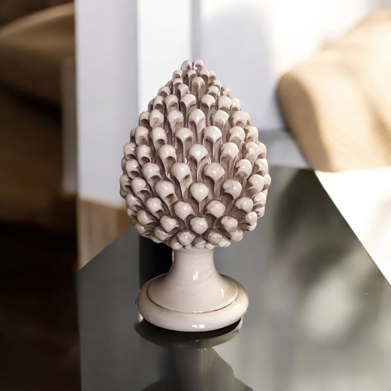 Pigna tradizionale h.25 Fumè in ceramica di Caltagirone