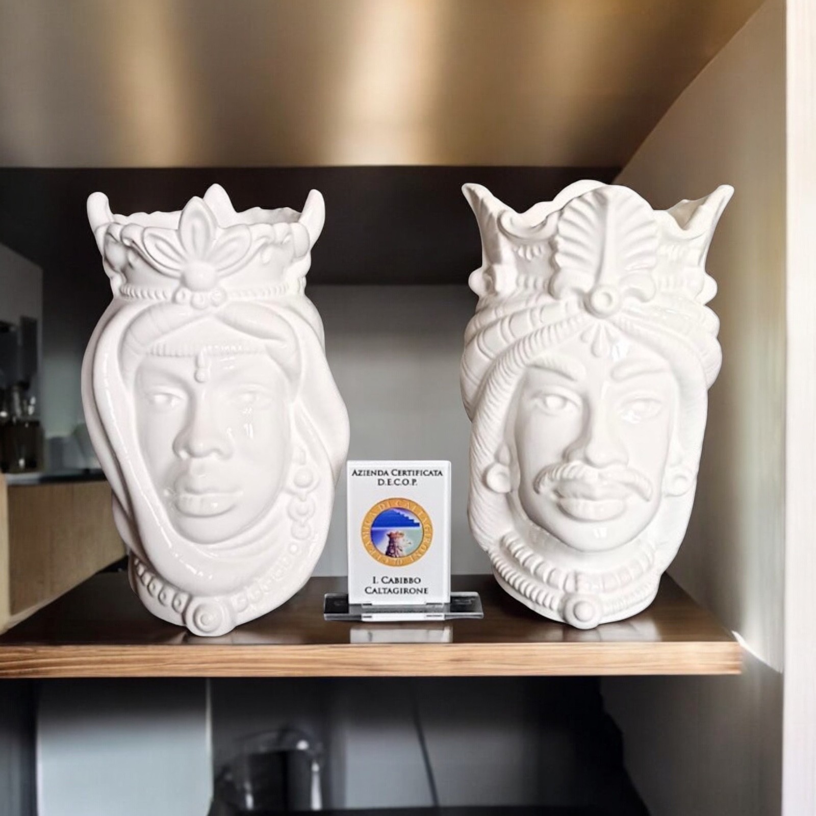 Coppia teste di moro bianco candido in ceramica di Caltagirone.