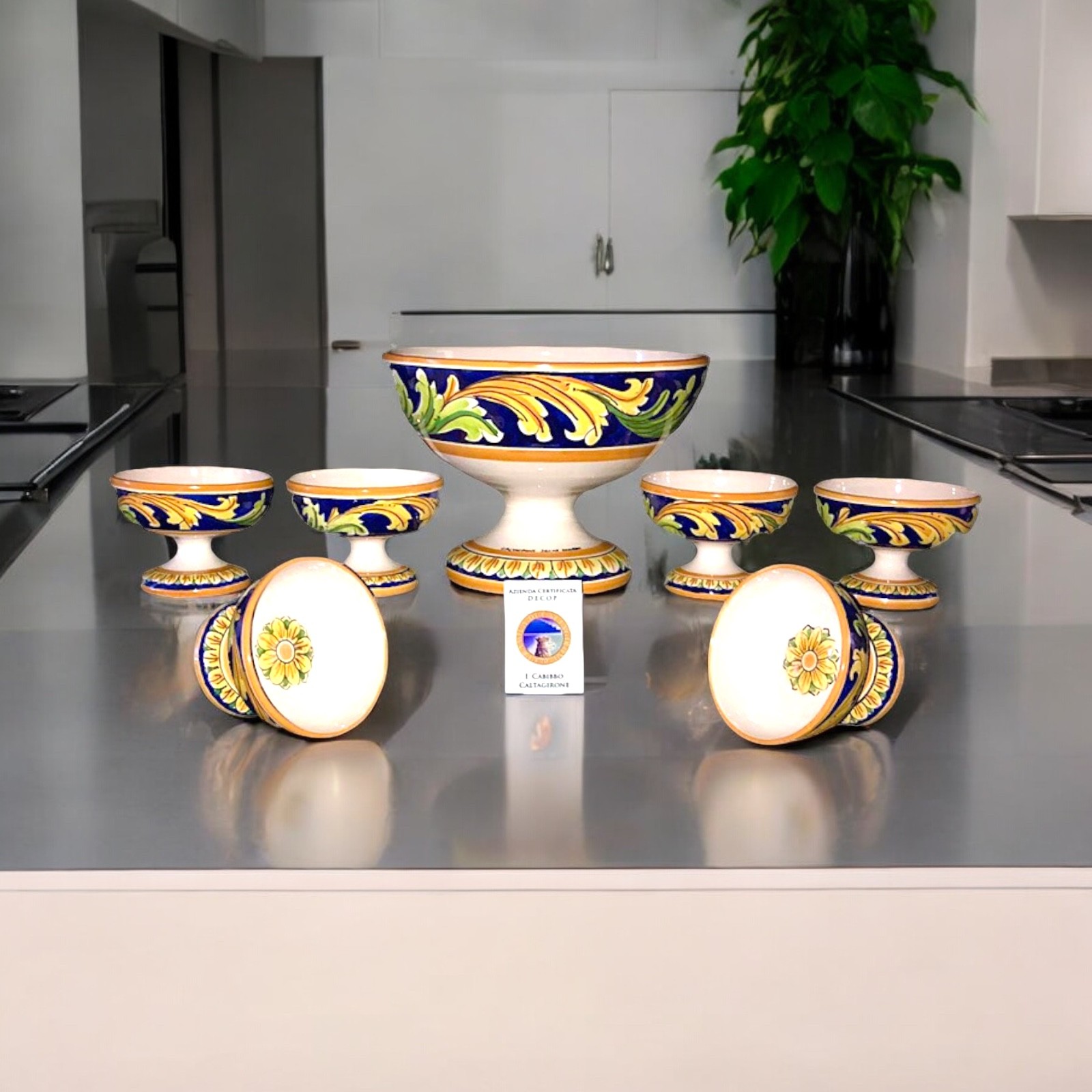 Servizio macedonia a coppe in ceramica di Caltagirone