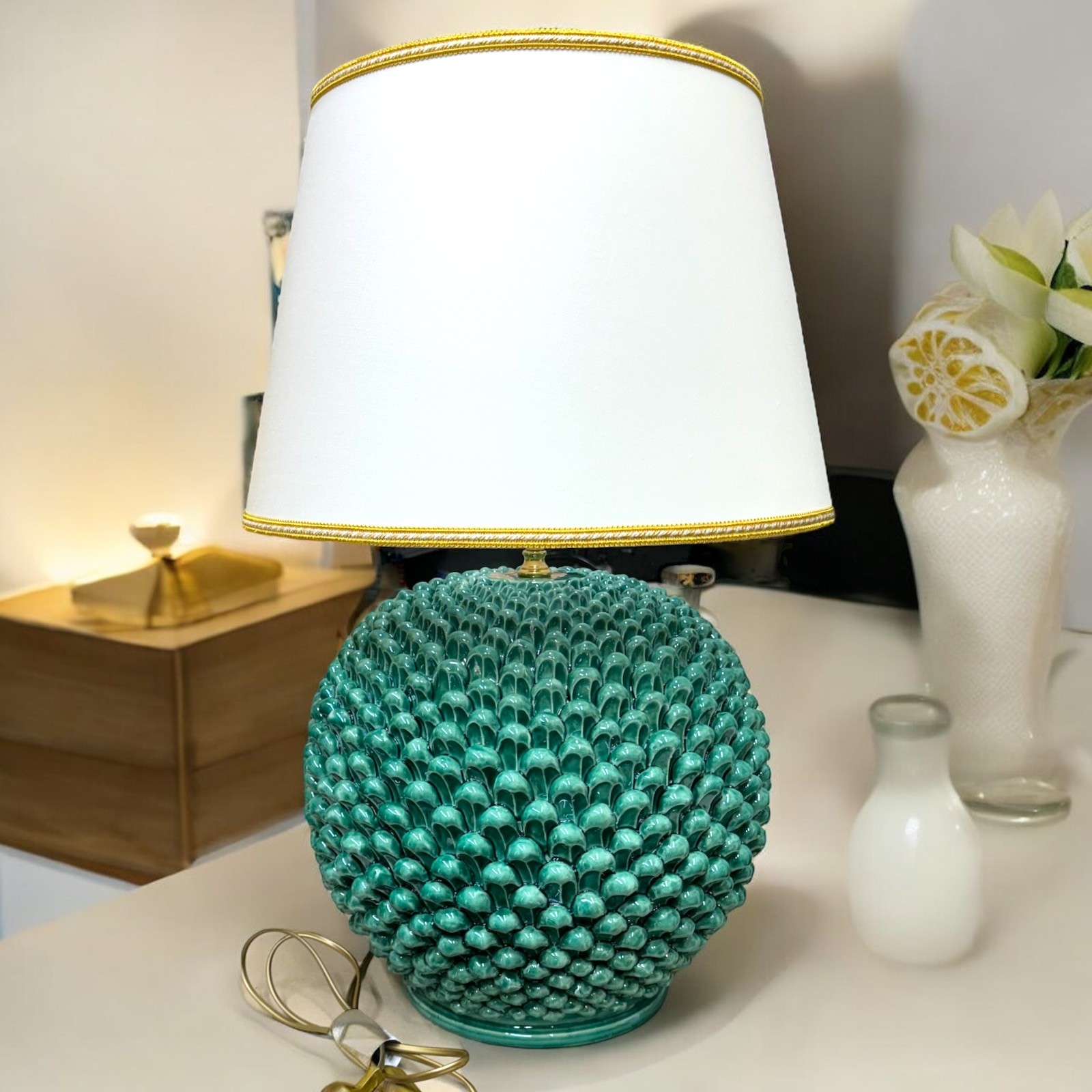 Lume a Pigna Circolare Verde in ceramica di Caltagirone