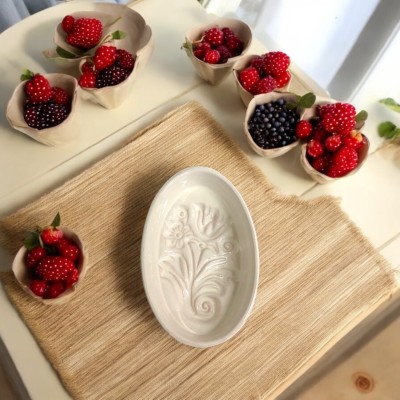 Formina o forma per mostarda in ceramica di Caltagirone