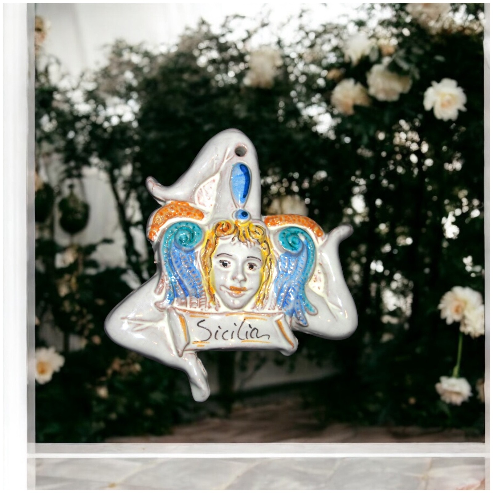 Trinacria simbolo della Sicilia in Ceramica di Caltagirone.