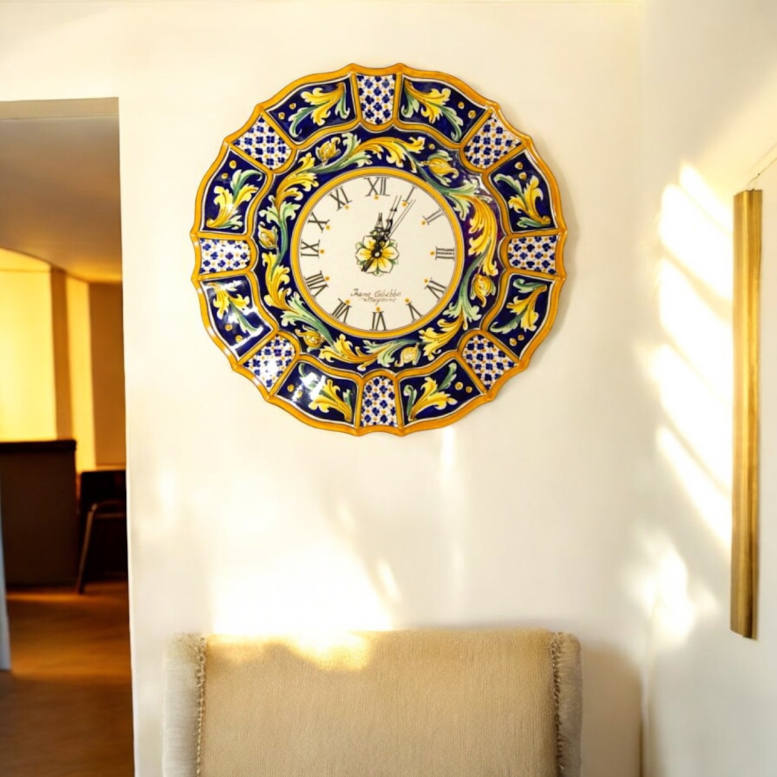 Orologio decoro Ornato del '700 in ceramica di Caltagirone