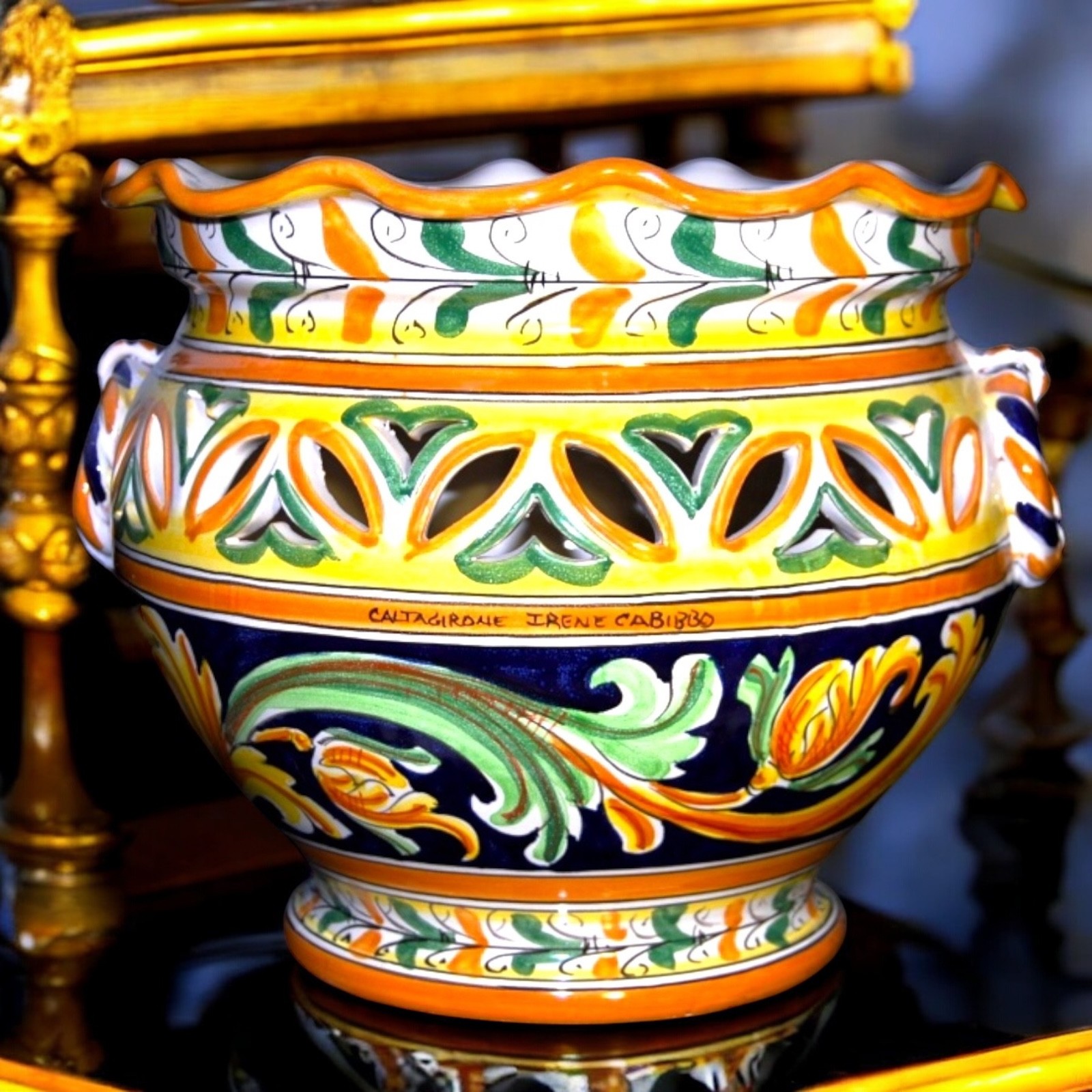Portavaso traforato decoro Ornato in ceramica di Caltagirone