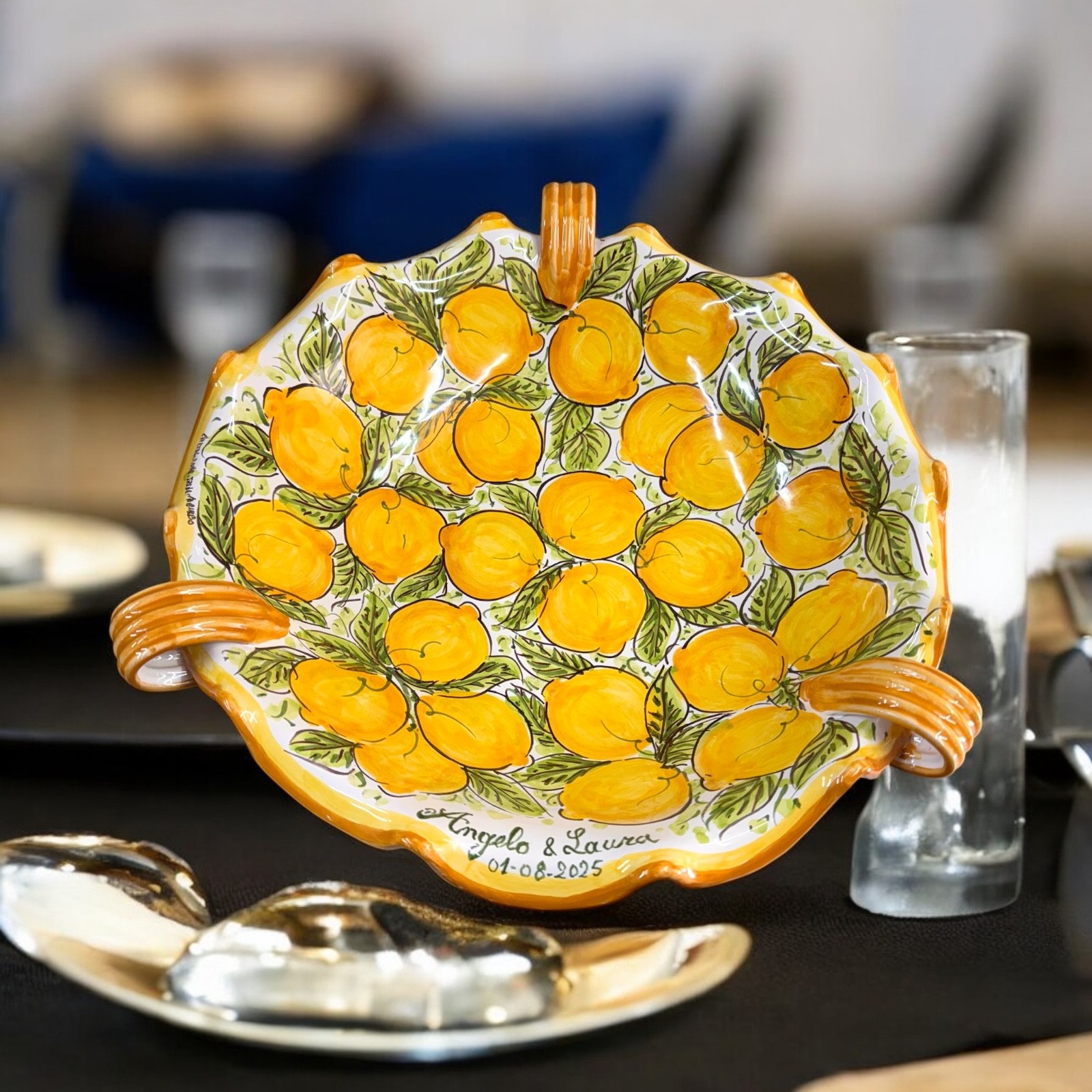 Centrotavola dec. limoni in ceramica di Caltagirone