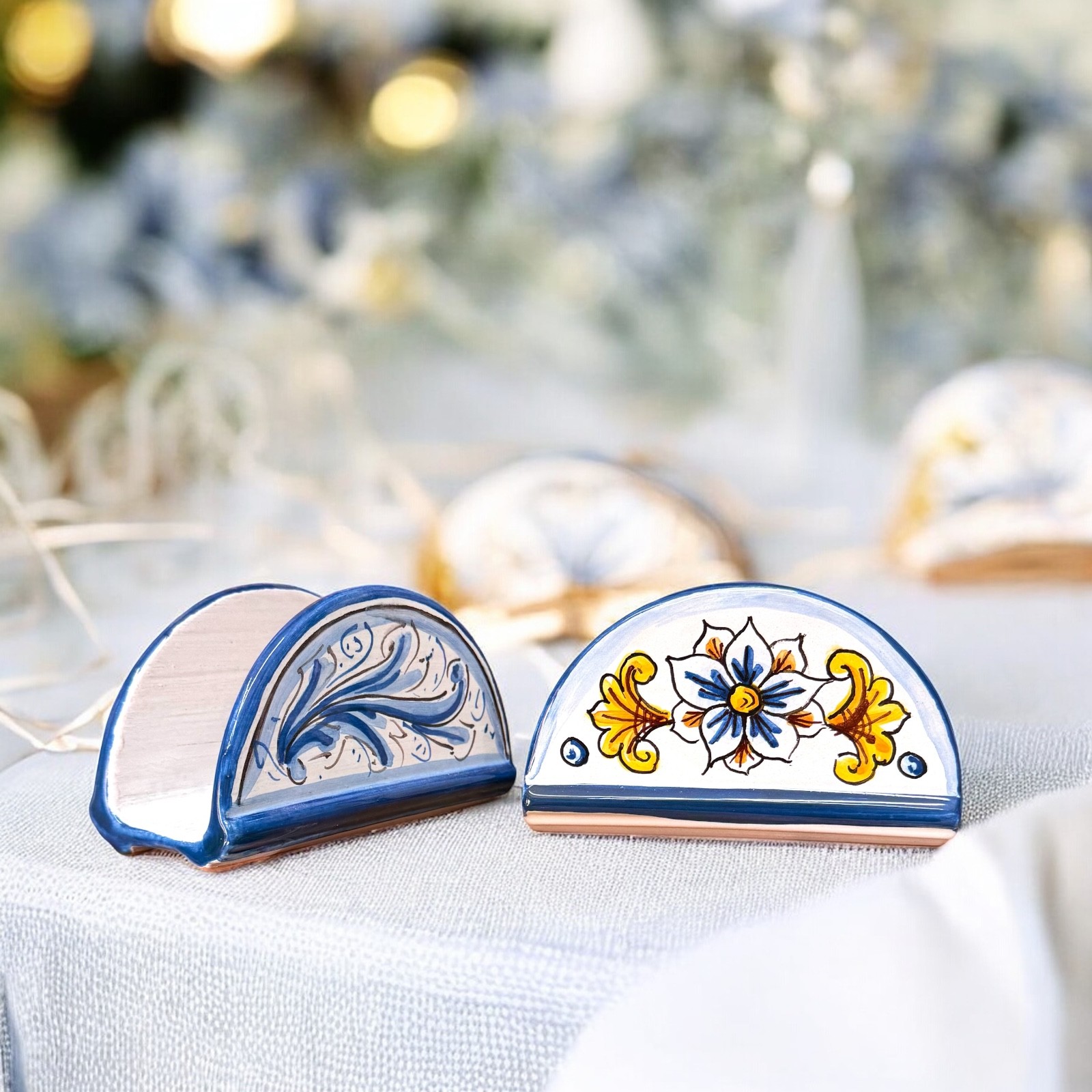 Portatovaglioli Siciliano in ceramica di Caltagirone