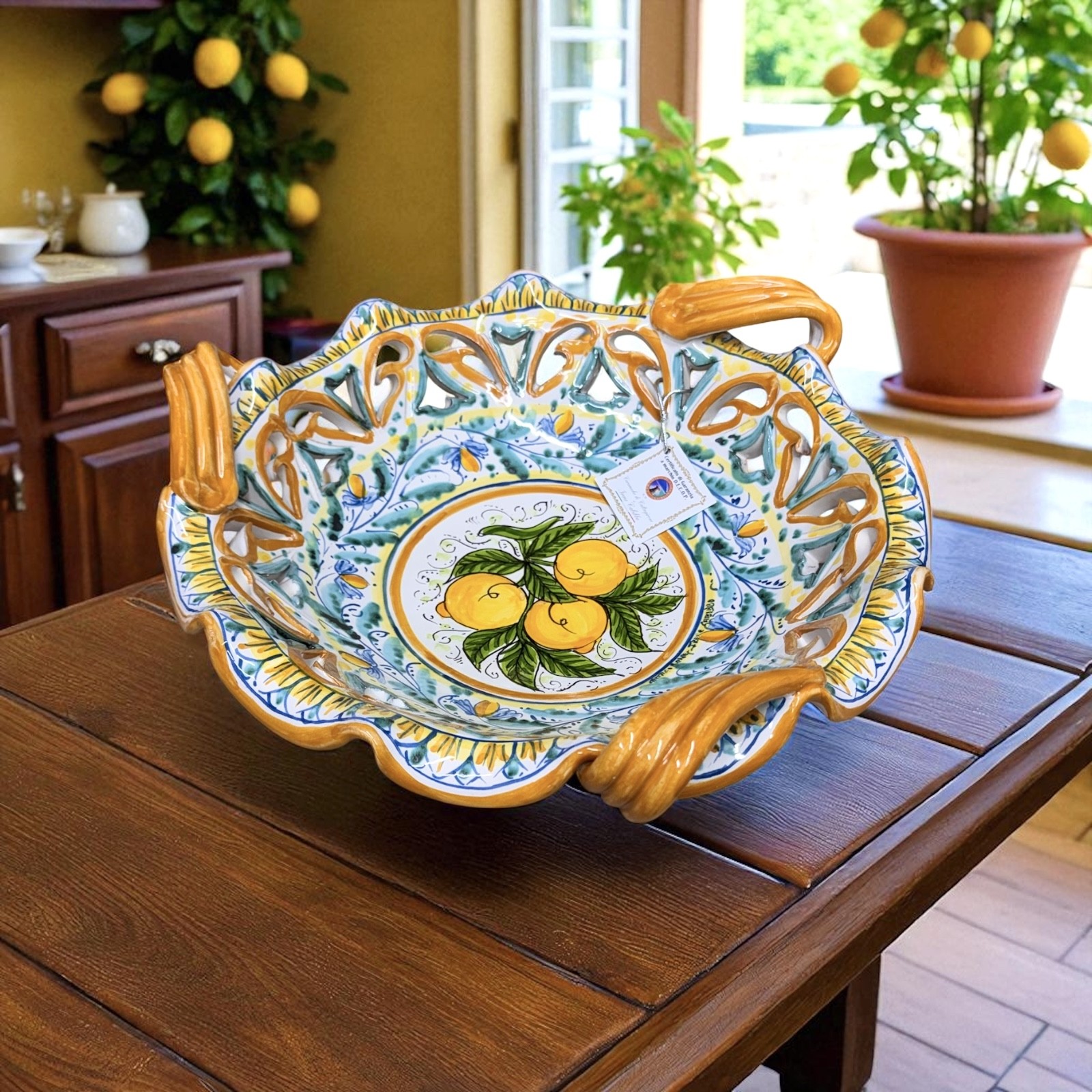 Centrotavola dec. limoni in ceramica di Caltagirone