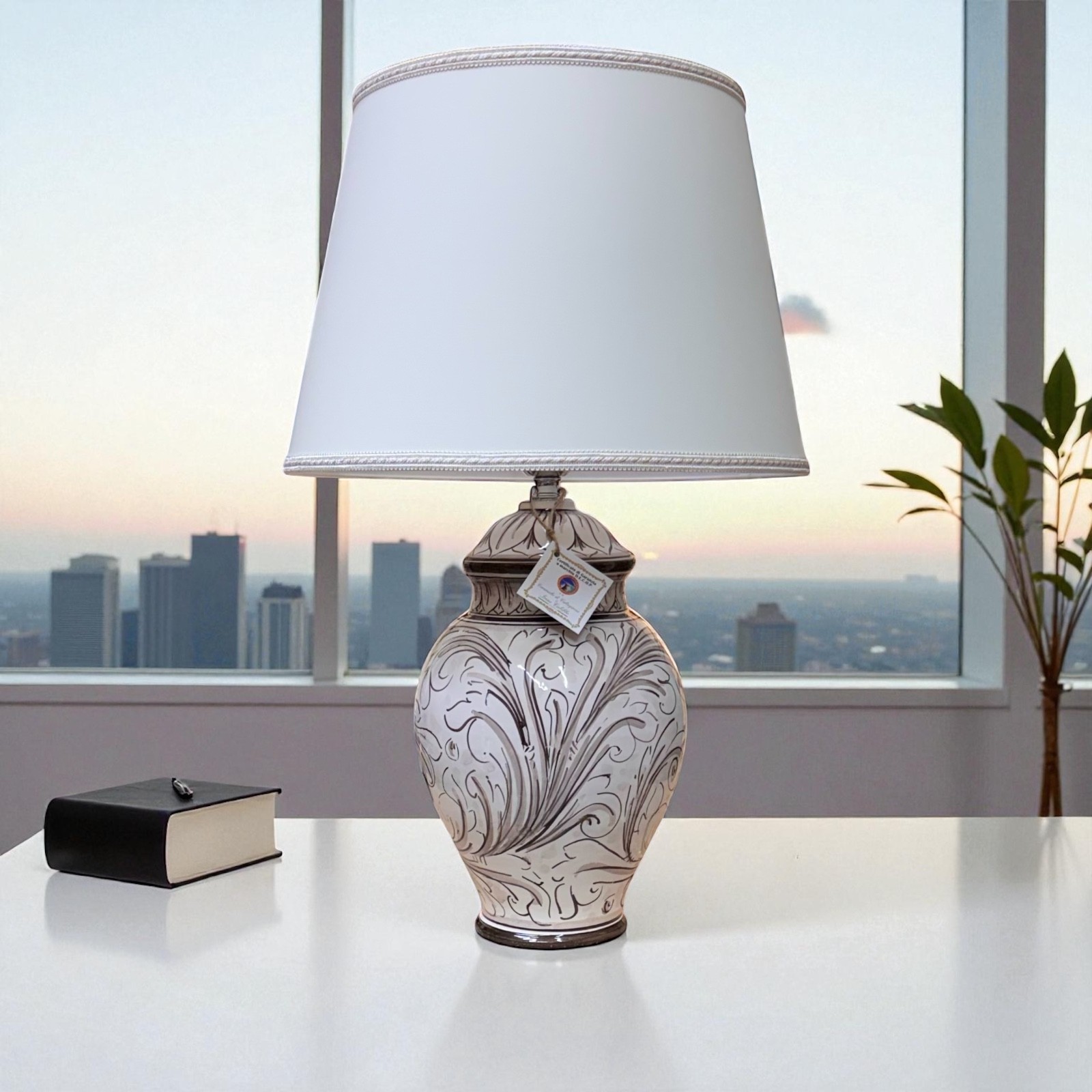 Lume grande decoro Ornato antico in ceramica di Caltagirone