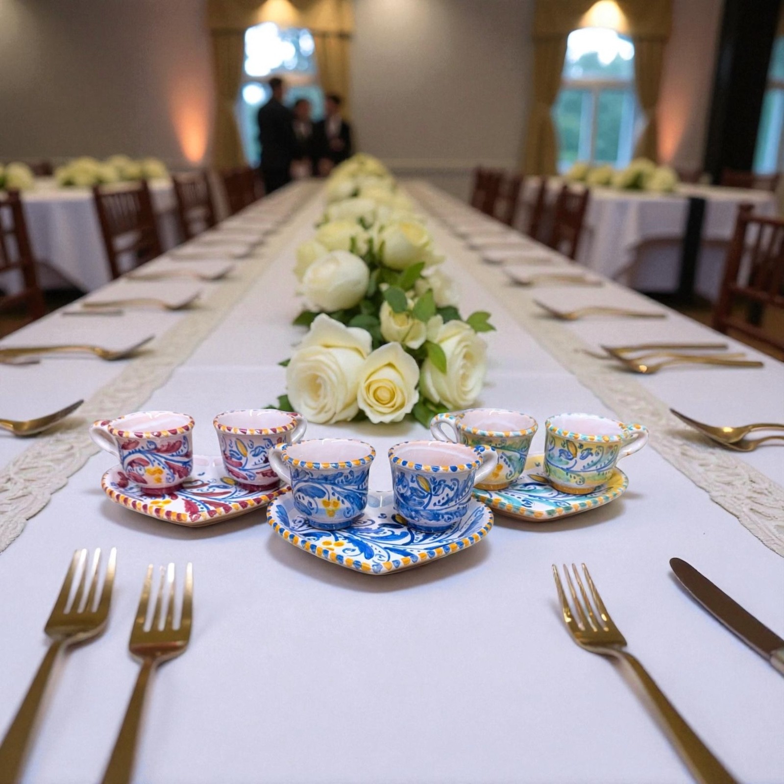 Bomboniera servizio a due tazzine in ceramica di Caltagirone