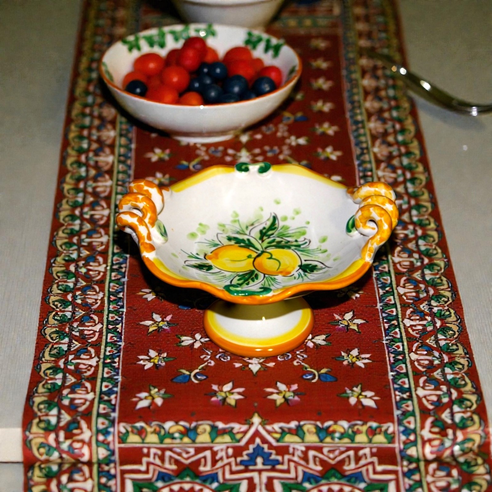 Alzatina reale decoro limoni in Ceramica di Caltagirone