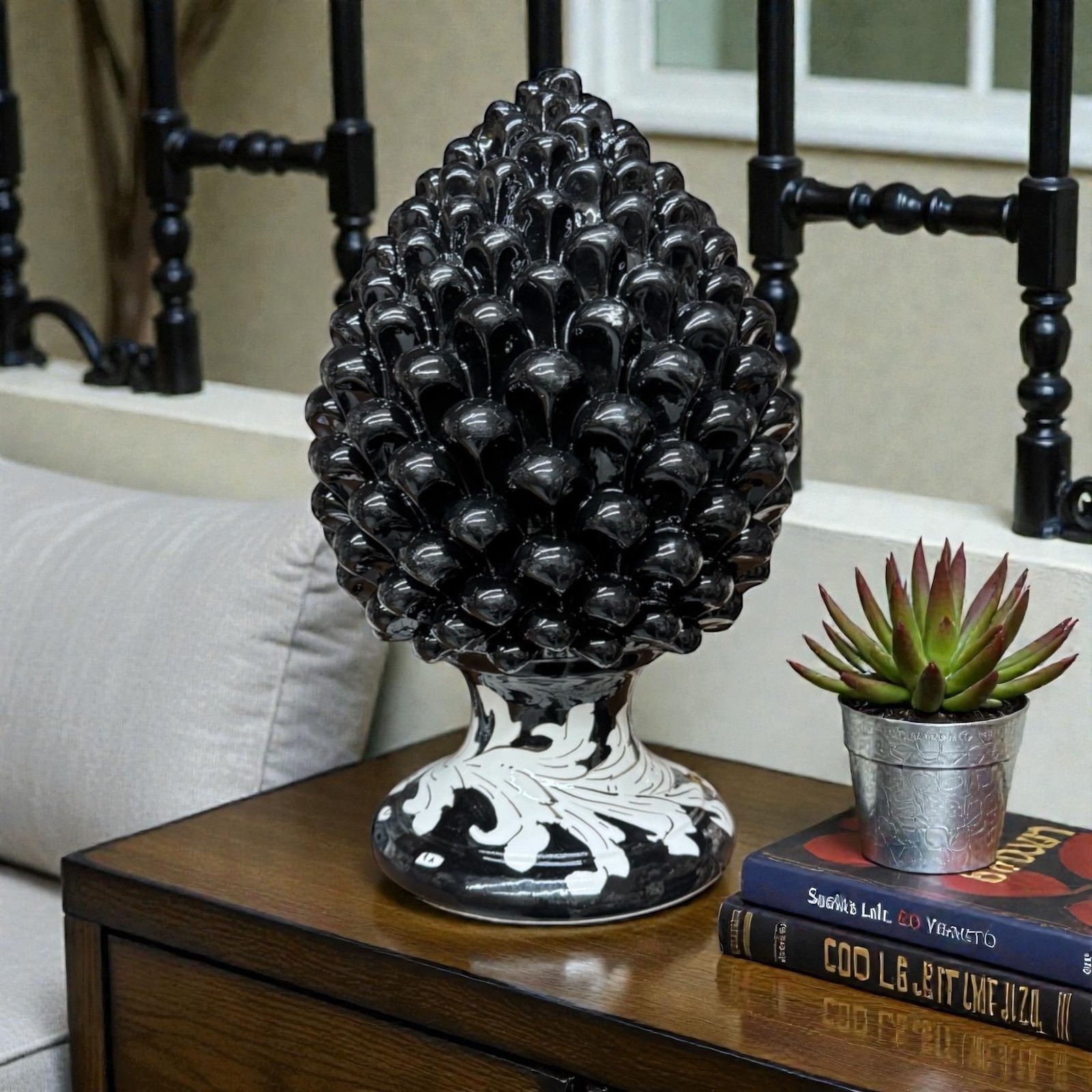 Pigna nera h.30 tipica in ceramica di Caltagirone