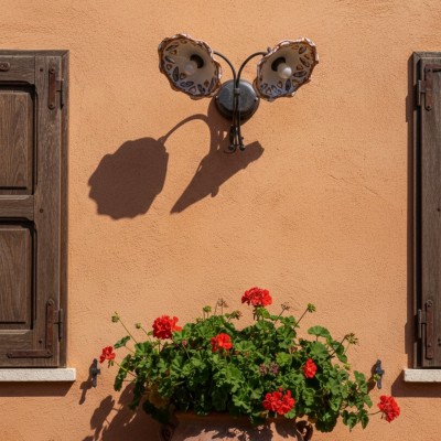 Applique traforato '600 in ceramica di Caltagirone