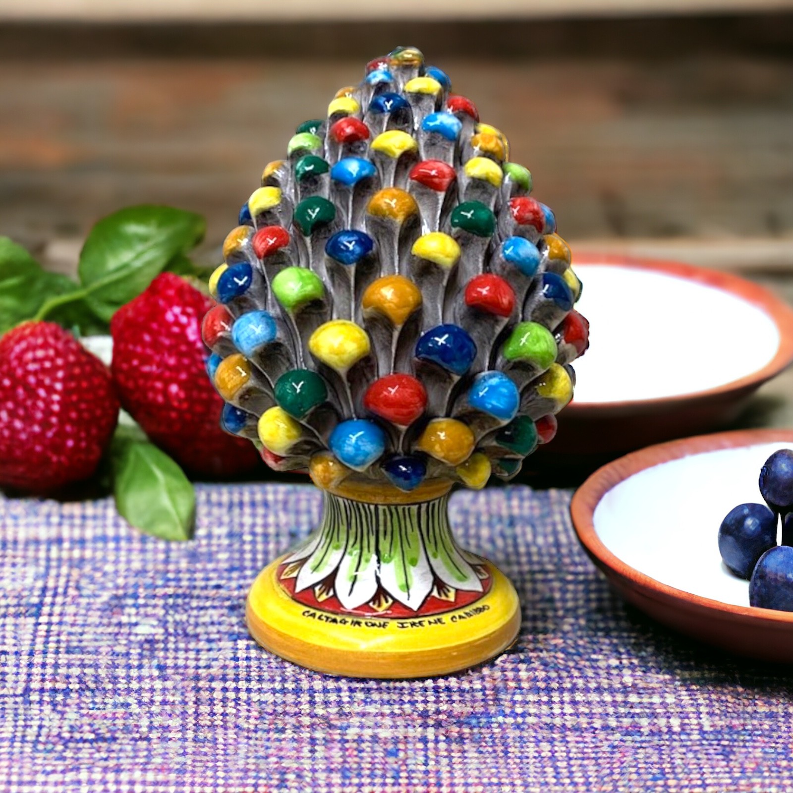 Pigna h.20 Multicolor / Arlecchino in ceramica di Caltagirone