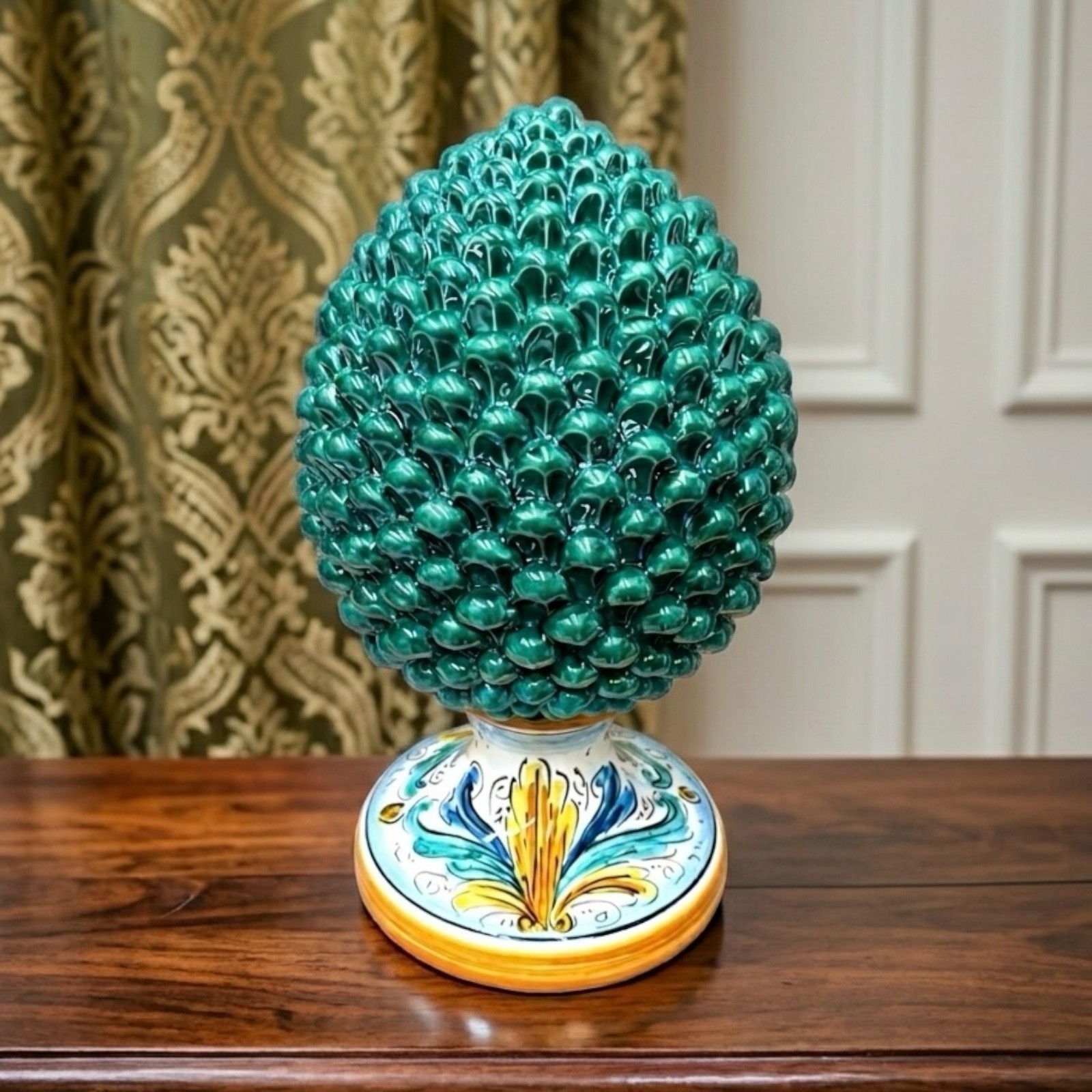 Pigna h.35 in ceramica di Caltagirone