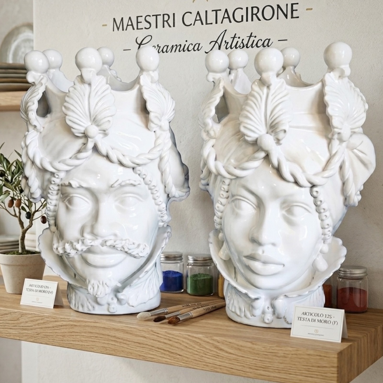 Coppia Teste di moro bianche H.38 in Ceramica i Caltagirone