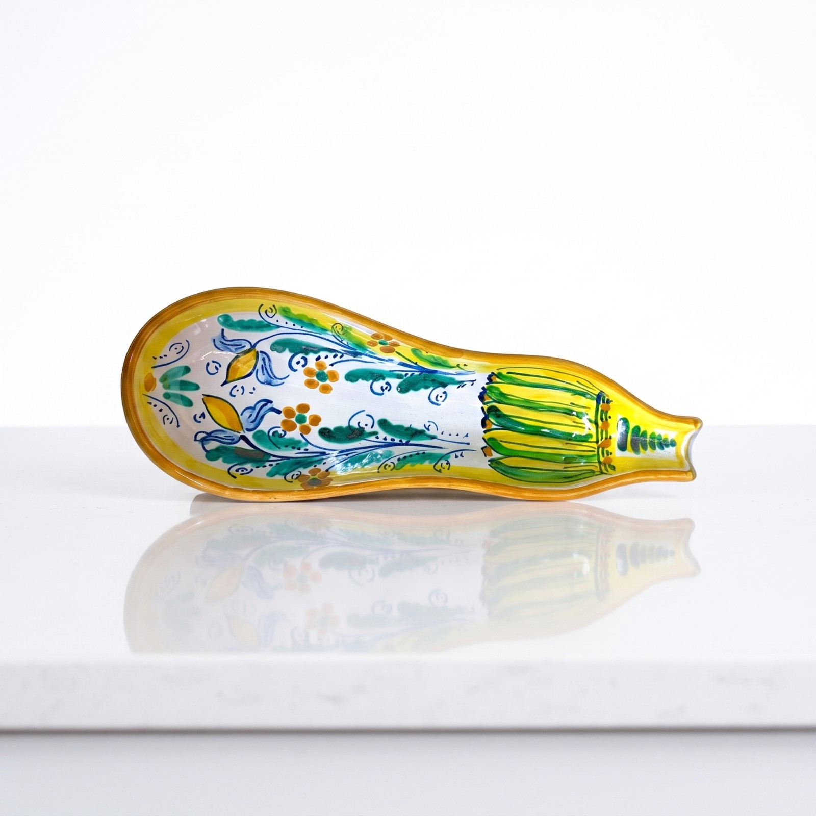Poggiamestolo in ceramica di Caltagirone
